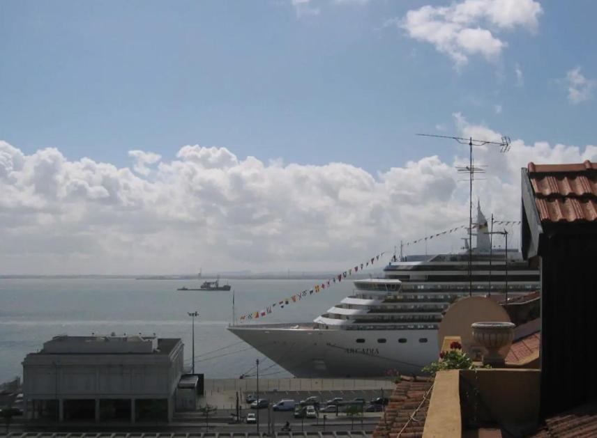 Gorgeous River View In Alfama Lisbona Esterno foto